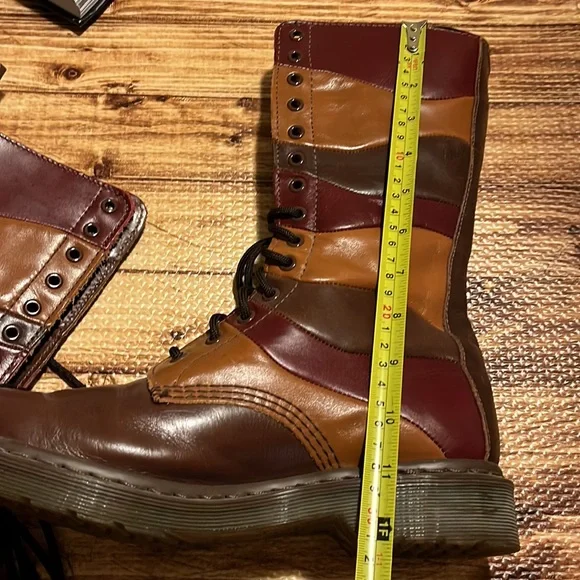 🍁🍃🍁• ⛑ Dr. Marten’s x No Autumn needed ⛑•🍃🍁 - Picture 9 of 16